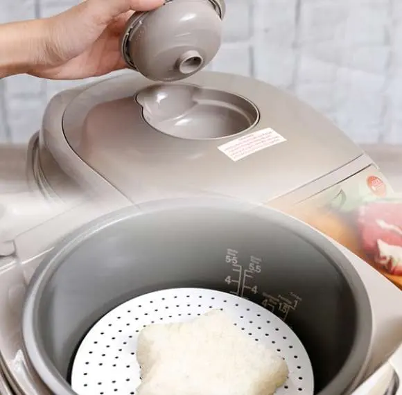 Nắp Thoát Hơi Lớn & Dễ Tháo Rời